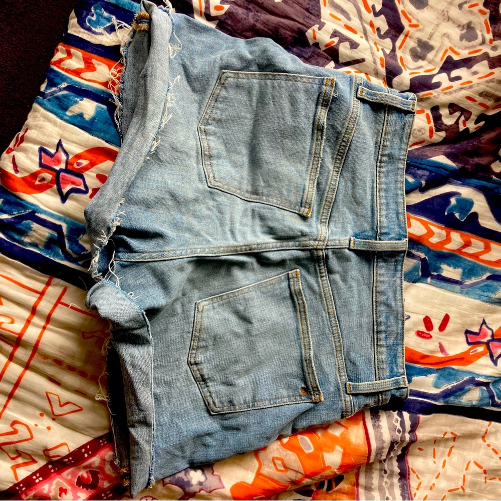 Madewell “the curvy perfect vintage short”